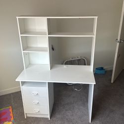 Dresser/vanity 