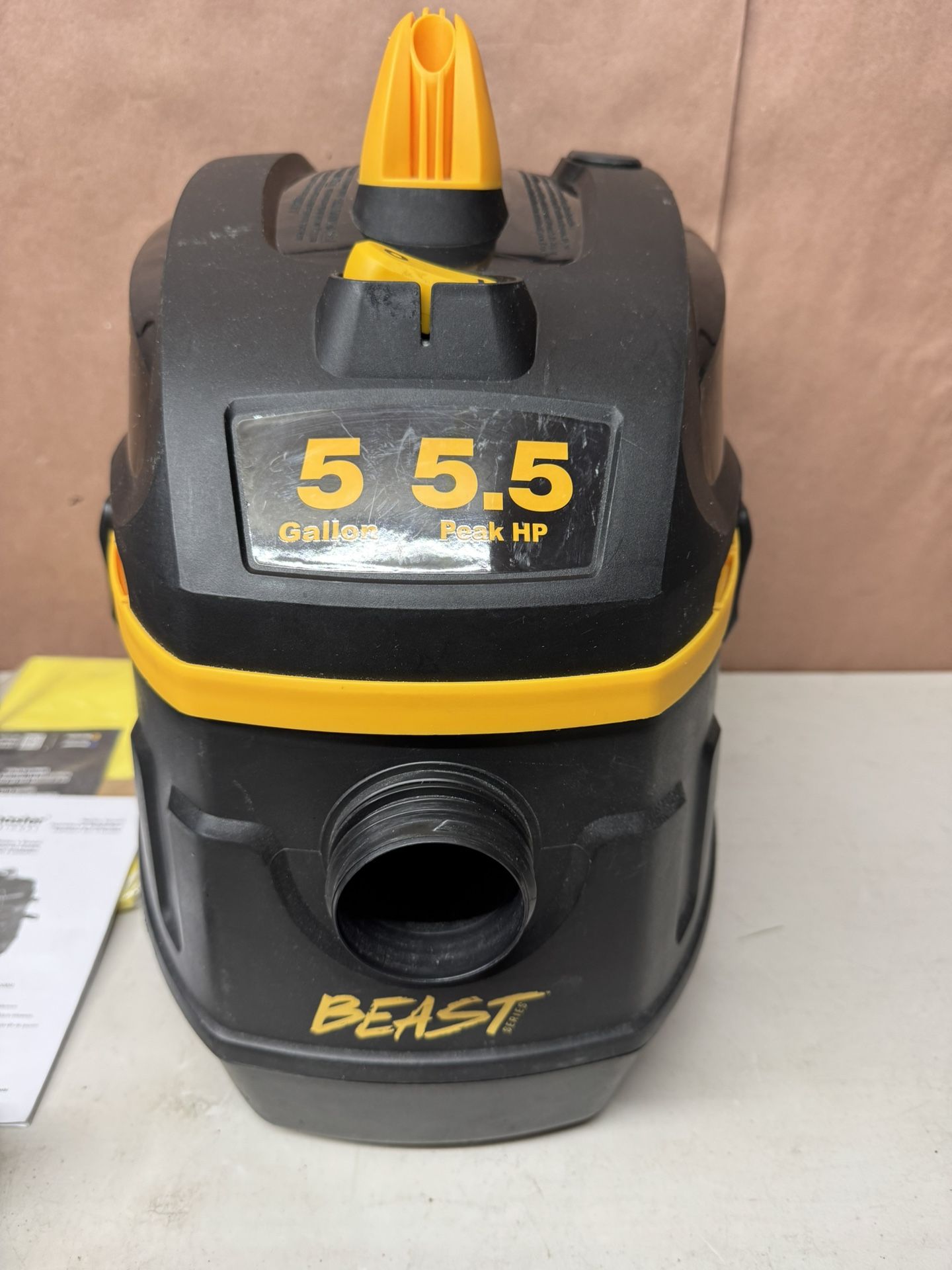 Vacmaster Professional - Wet/Dry 5 Gallon, Beast Series, 5.5 HP 1-7/8" Hose Jobsite Vacuum (ONLY MISSING THE HOSE)