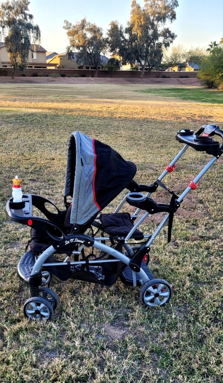 STROLLER FOR TWO CHILDREN