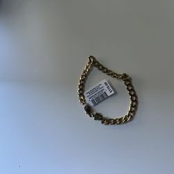 Gold 14k Plated braclet Size 8 1/2 Brand new (Retail price $175