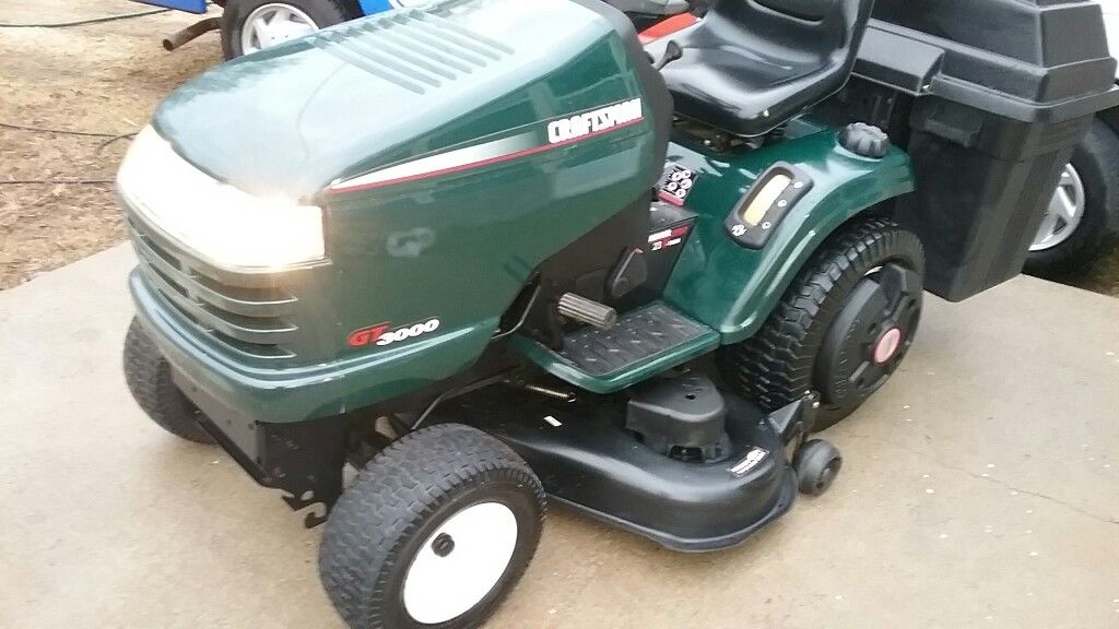 Craftsman GT 3000 lawn tractor for Sale in Gastonia, NC - OfferUp