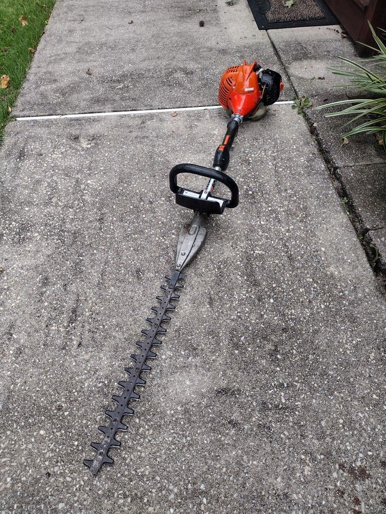 ECHO LONG REACH HEDGE TRIMMER