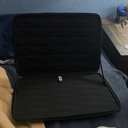 17 inch laptop/tablet carrying case