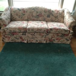 Fashion House Fine Crafted Sofa