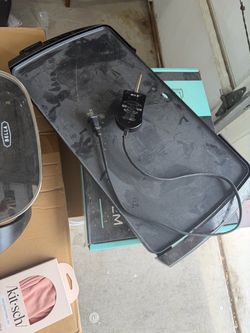 Electric skillet