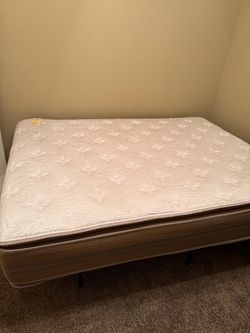 Queen Pillow Top Mattress