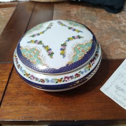 Italian China Lidden Trinket/Candy Dish
