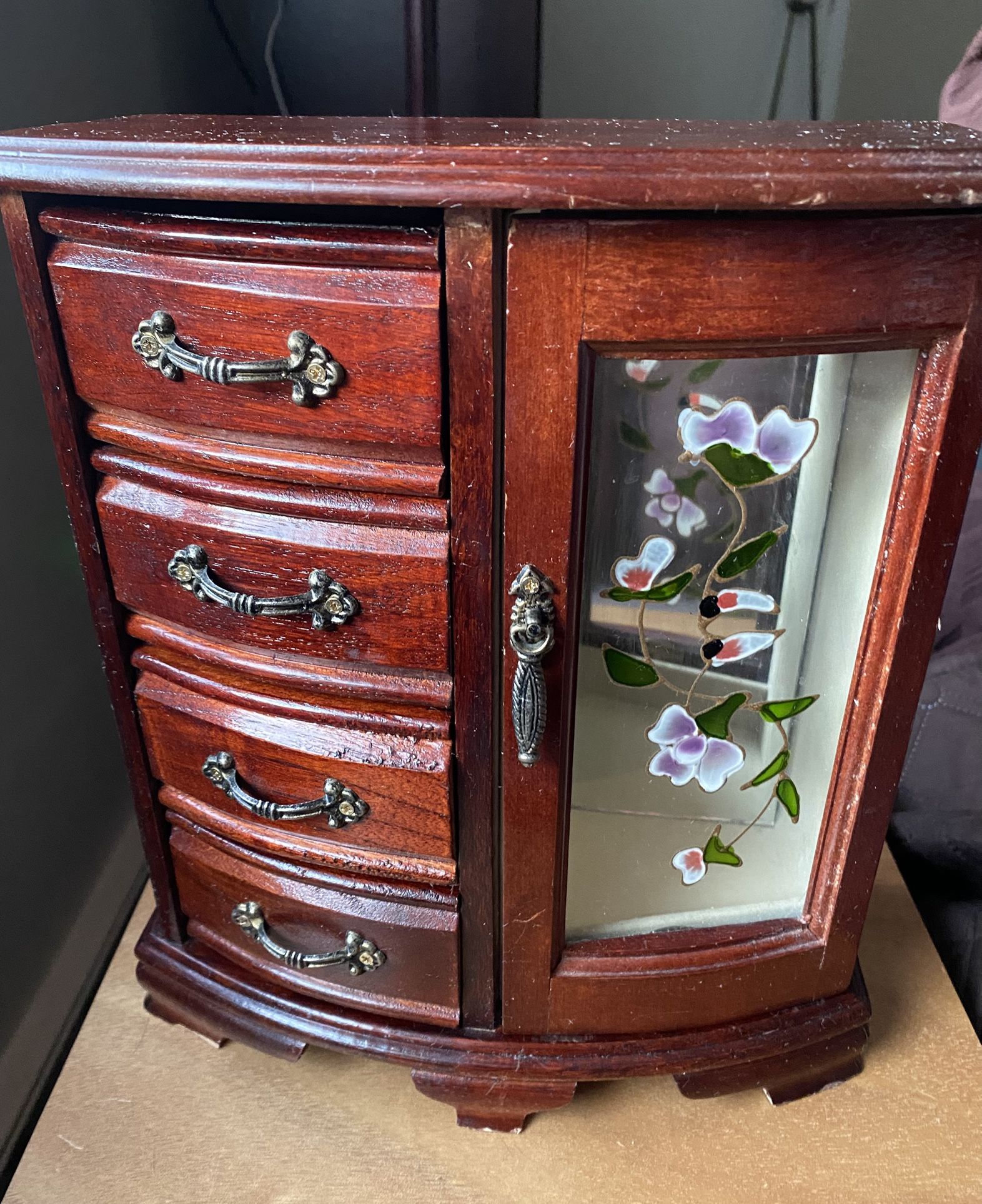 💍Wooden Jewelry Box with Floral Designs