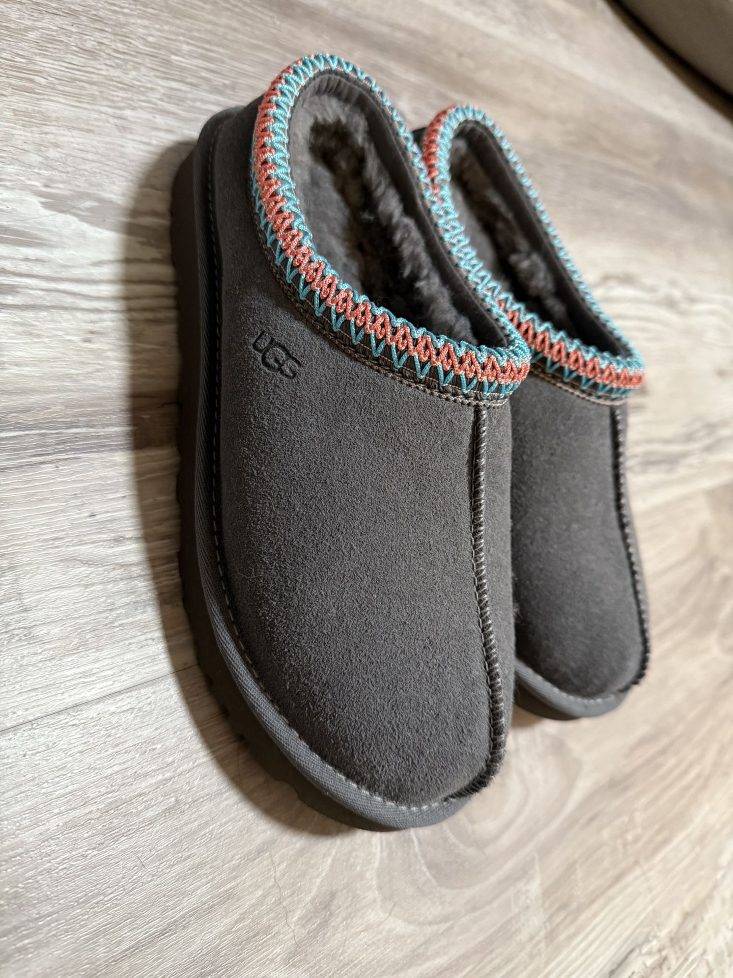Ugg Slippers Grey Size 8