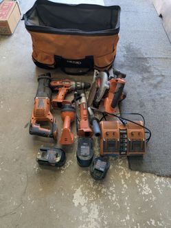 Ridgid tool set including bag