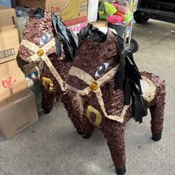 Horse pinata 