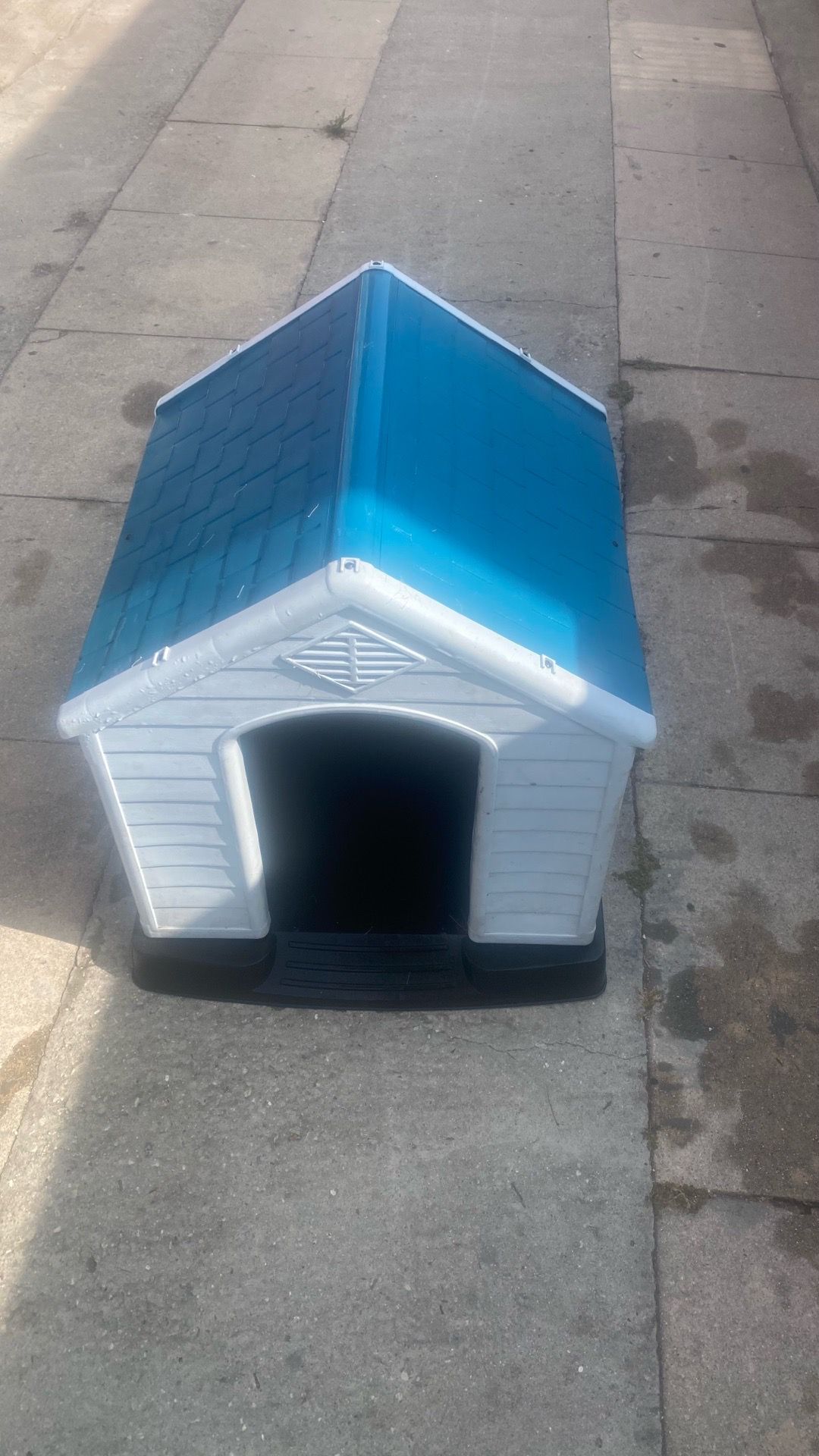 Small dog house