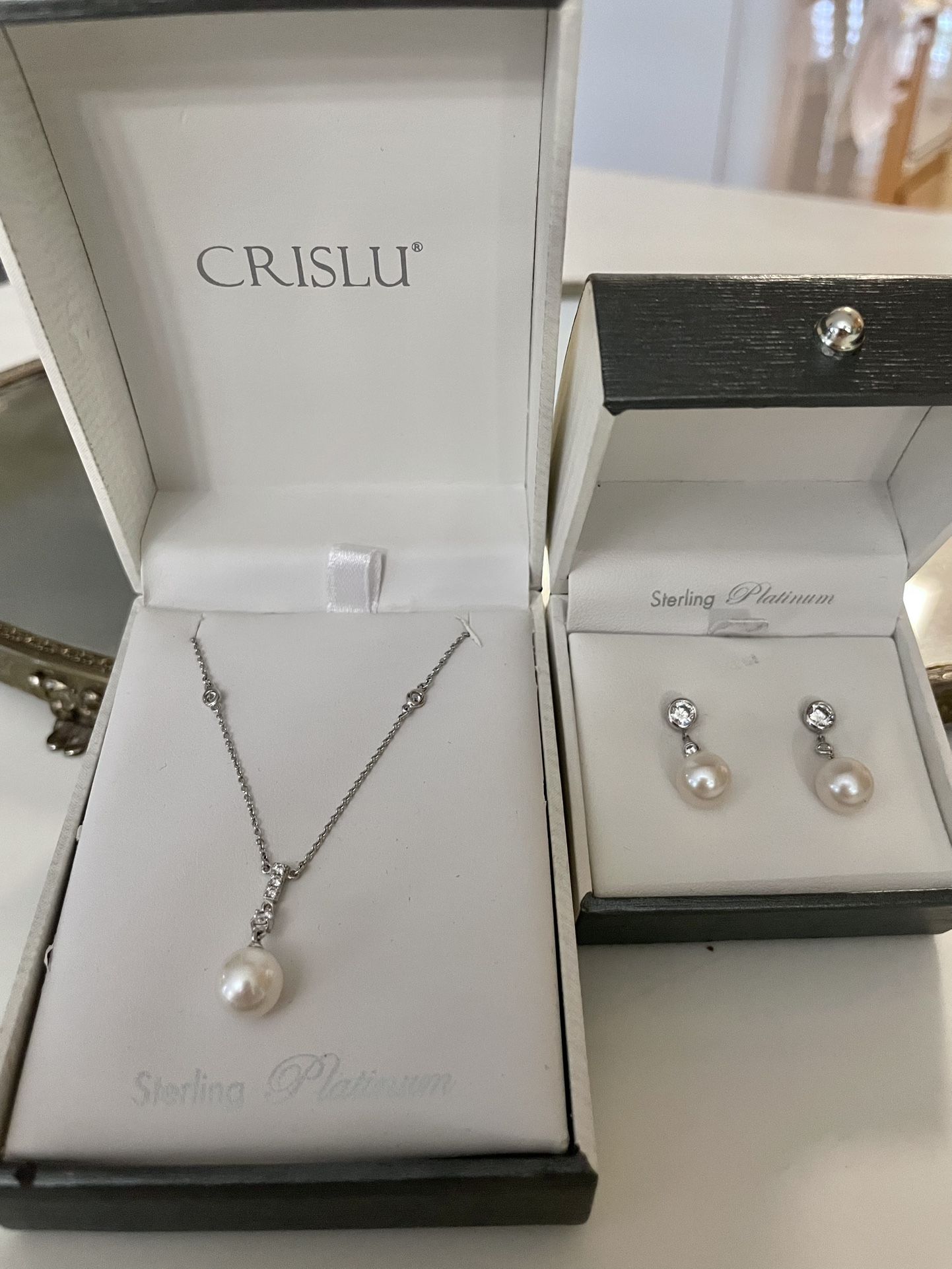 Crislu Sterling Silver Platinum Necklace And Earrings. Price Is Firm