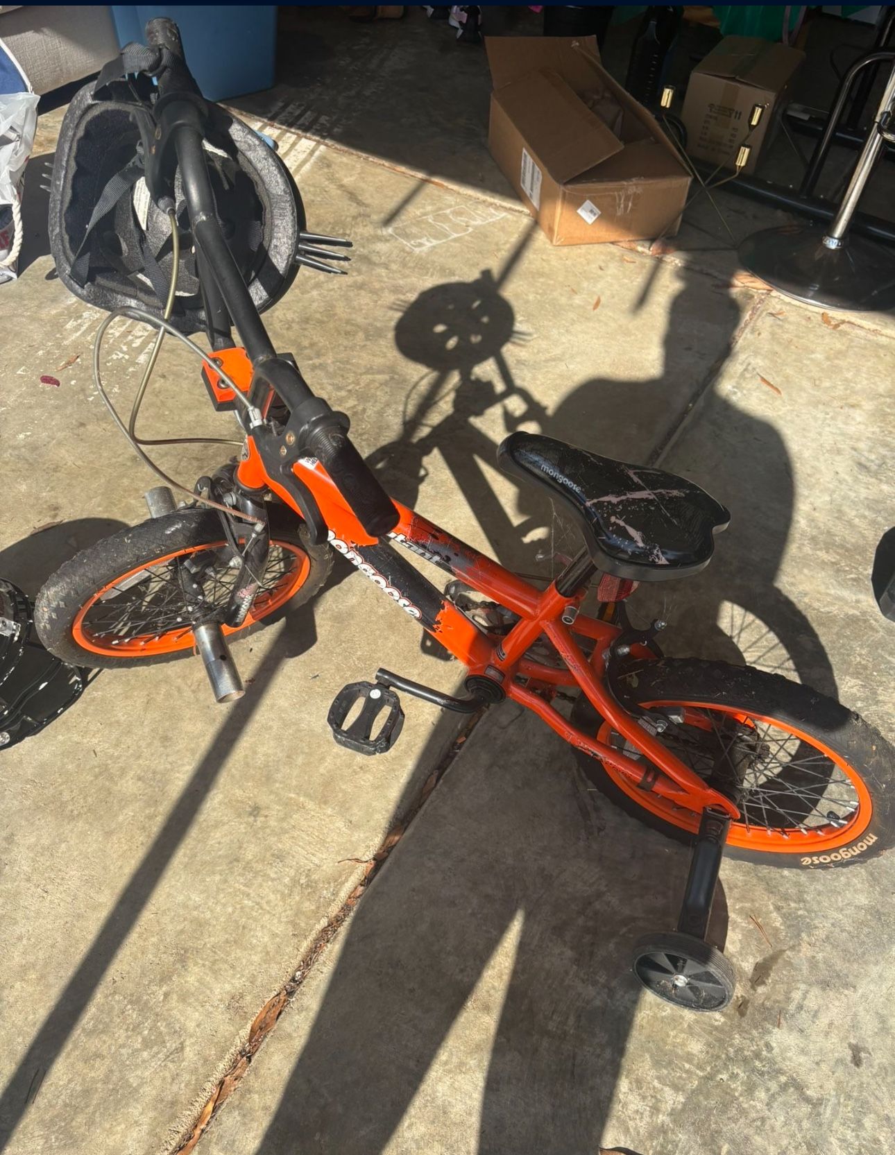 Kids Bike w/ Helmet