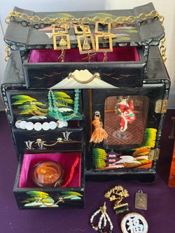 Asian Jewelry Boxes w/jewelry