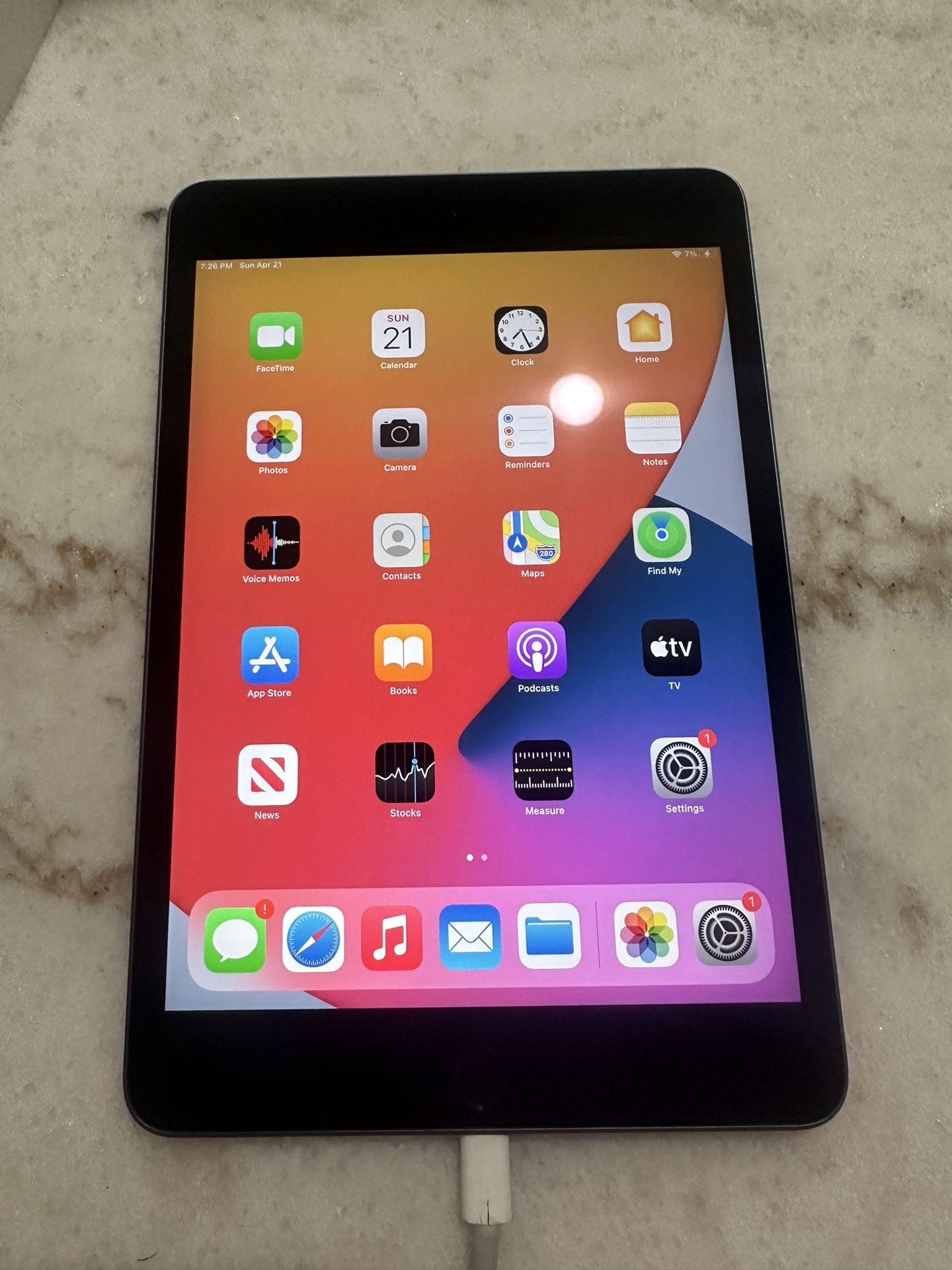 BRAND NEW iPad Mini ( 5th Generation )