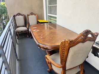 Table with 3 chair