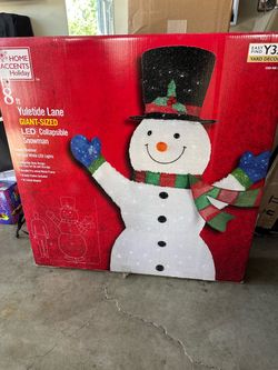 8ft snow man (USED) great condition