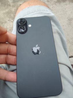 Iphone 16 must pick up