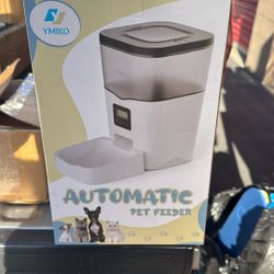 Automatic pet feeder brand new in the box