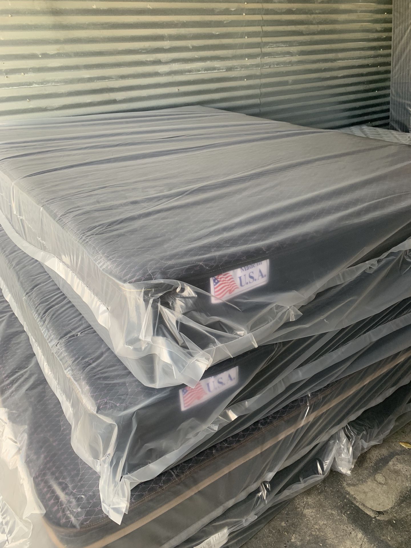 Queen Mattress And Box Springs
