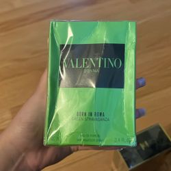 Valentino Donna Born In Roma Perfume