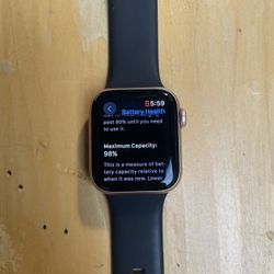 Like New Apple Watch Se For Sale