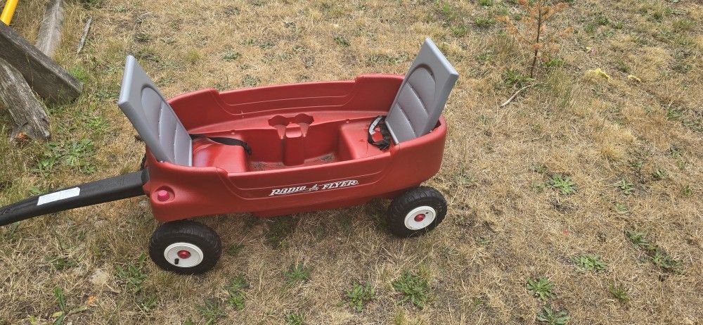 Radio Flyer 2 Seater Wagon