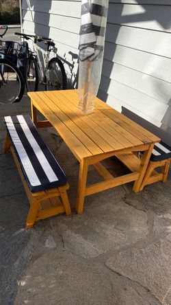 Kids picnic table