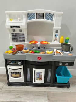 Step 2 Kids Play Kitchen with Accessories