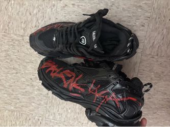 Balenciaga runner