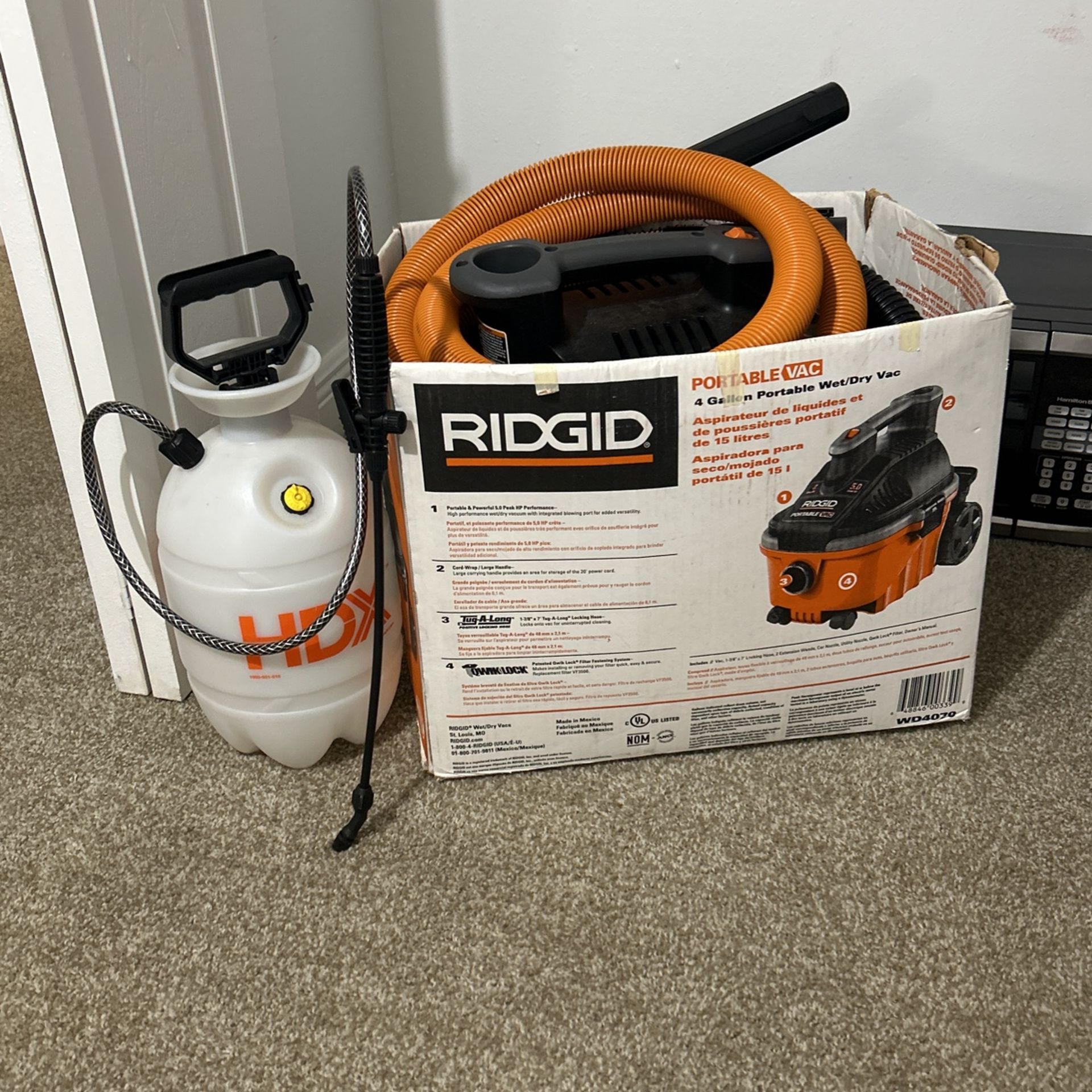 Ridgid 4 Gallon Wet/dry Shop Vacuum With Auto Detail Kit With 2 Gallon Sprayer