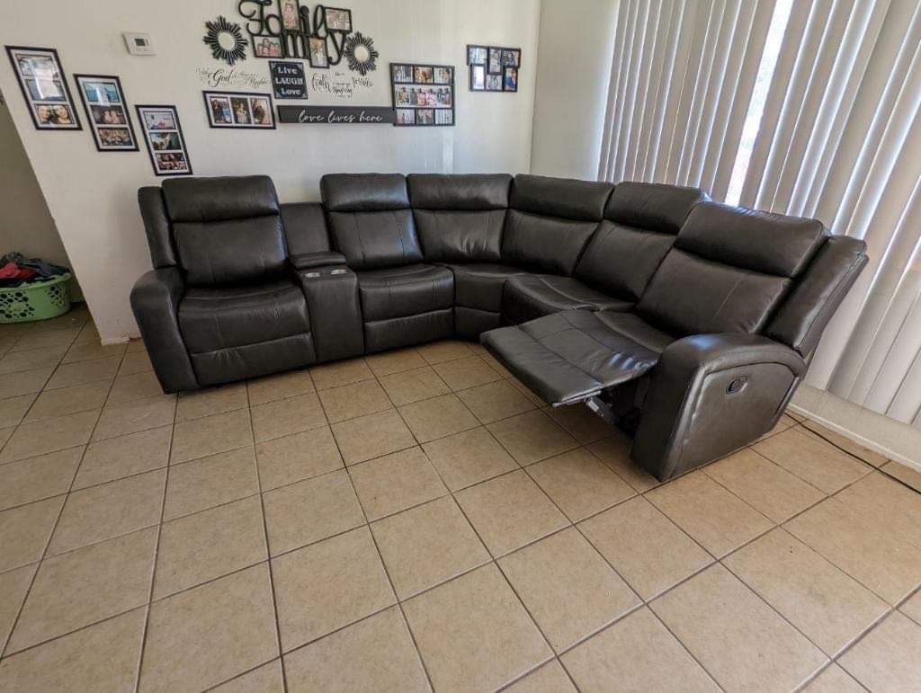 New Gray Recliner Sectional Couch ! Free Delivery ! Financing Available