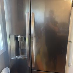 LG refrigerator