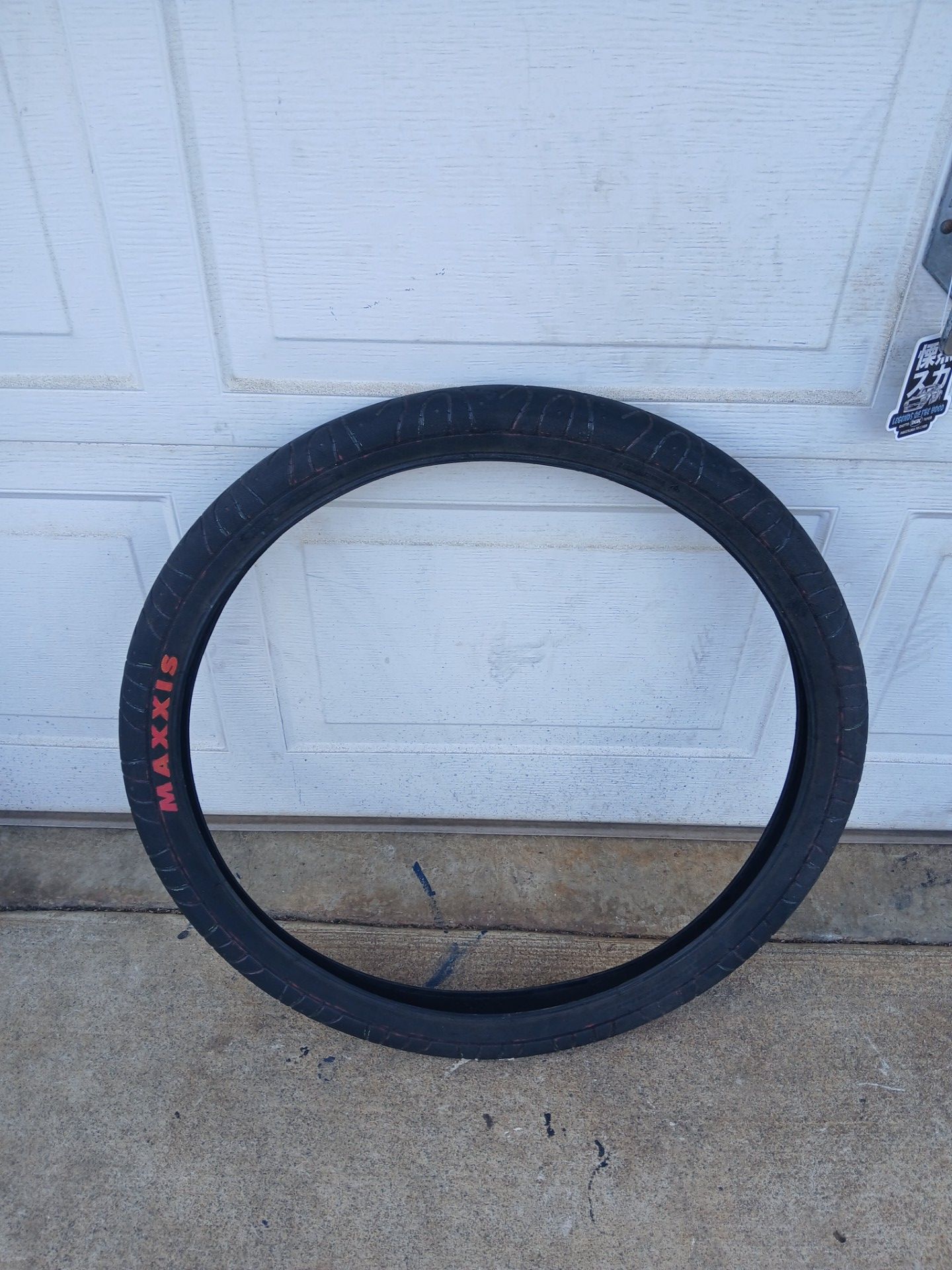 1 29' Hookworm Tire