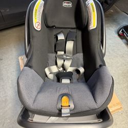 Chicco Key Fit 35 Car Seat With 2 Bases