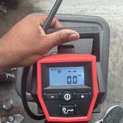 Milwaukee Inflator 