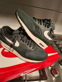 Airmax 95 size 9 men $40