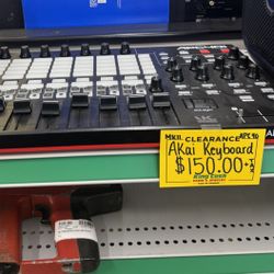 AKAI DJ MIXER APC40