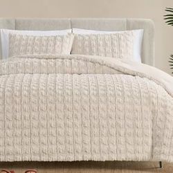 Faux Fur Reversible Comforter Set Full/Queen