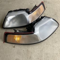 99-2004 FORD MUSTANG OEM HEADLIGHTS 