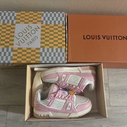 Pink LV women’s Shoe