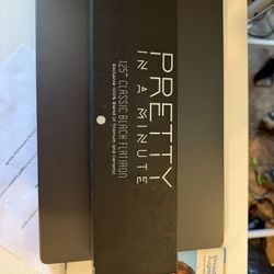 Pretty In A Minute, 1.25 Classic Black Flat Iron