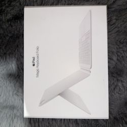 iPad Magic Keyboard Folio (White)