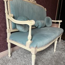 Loveseat 