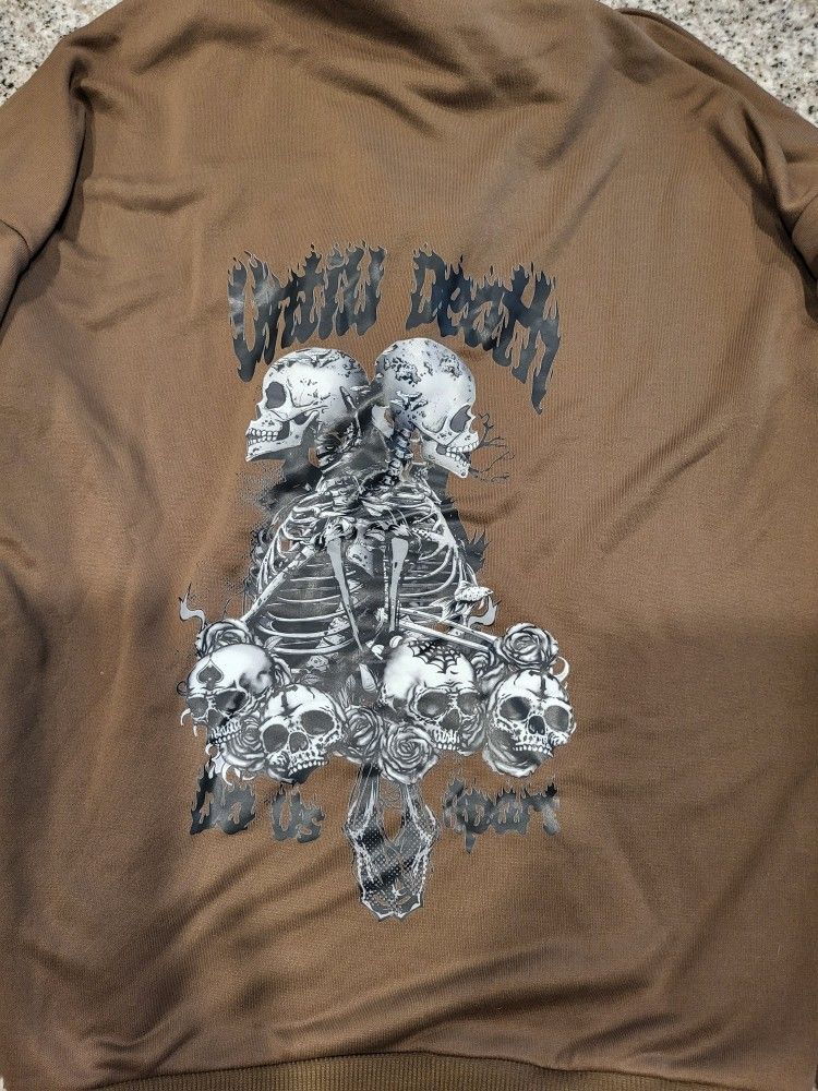 π₯ Brand New Ronwee Sweatshirt β Gothic Skull Design π₯