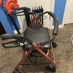 Walker Rollator - Drive Medical Lightweight Rollator Walker With Storage 