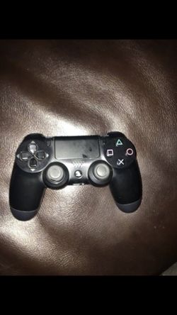 PS4 CONTROLLER, LIKE NEW and works perfect, willing to trade