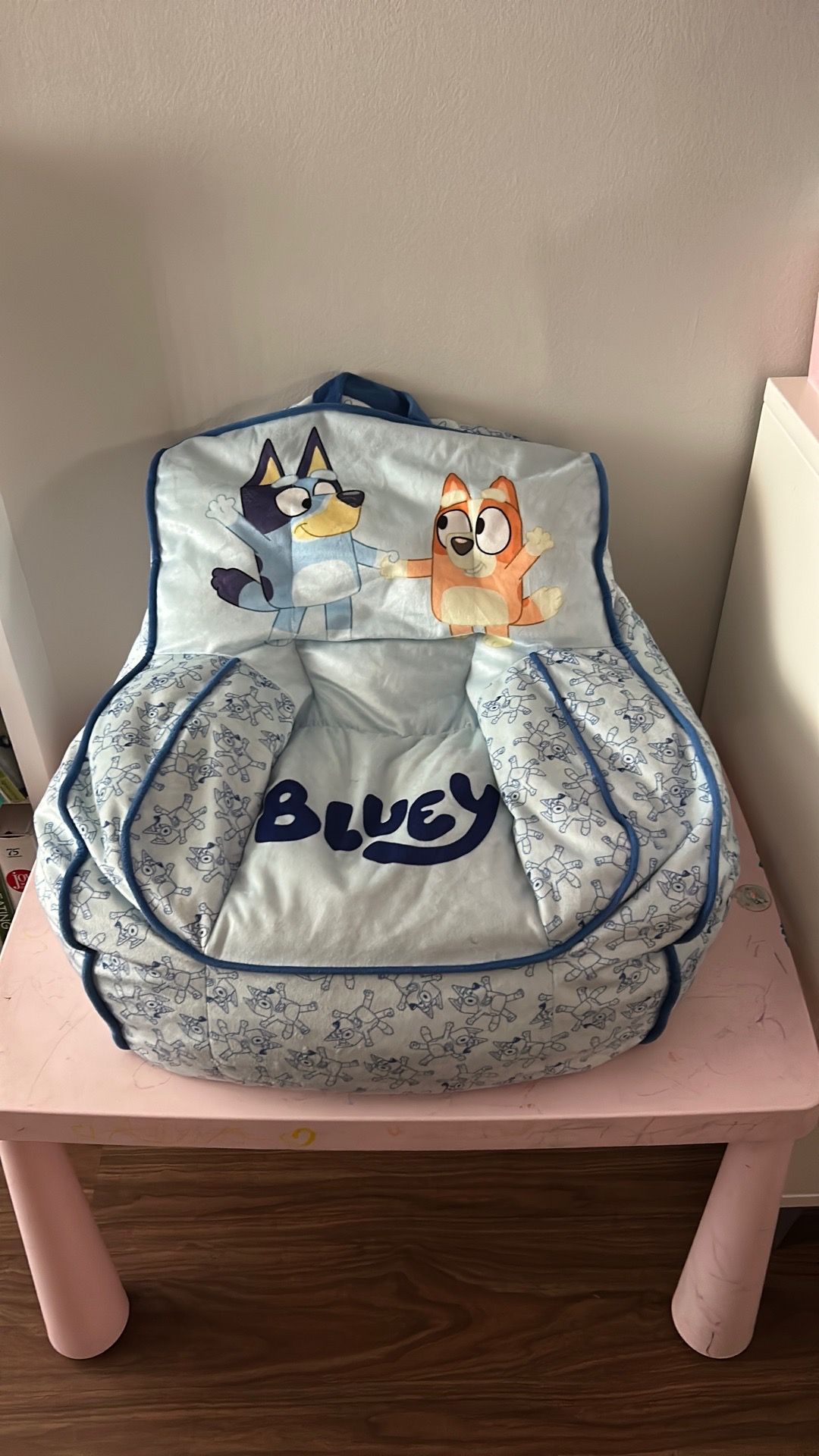Kids chair