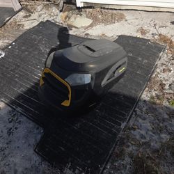 ((READ AD))((HOOD Poulan)) Riding Mower 